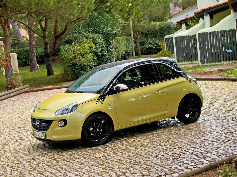 У німецькому Auto Motor und Sport також передають про можливу появу компактного кросовера Opel з купейних лінією даху