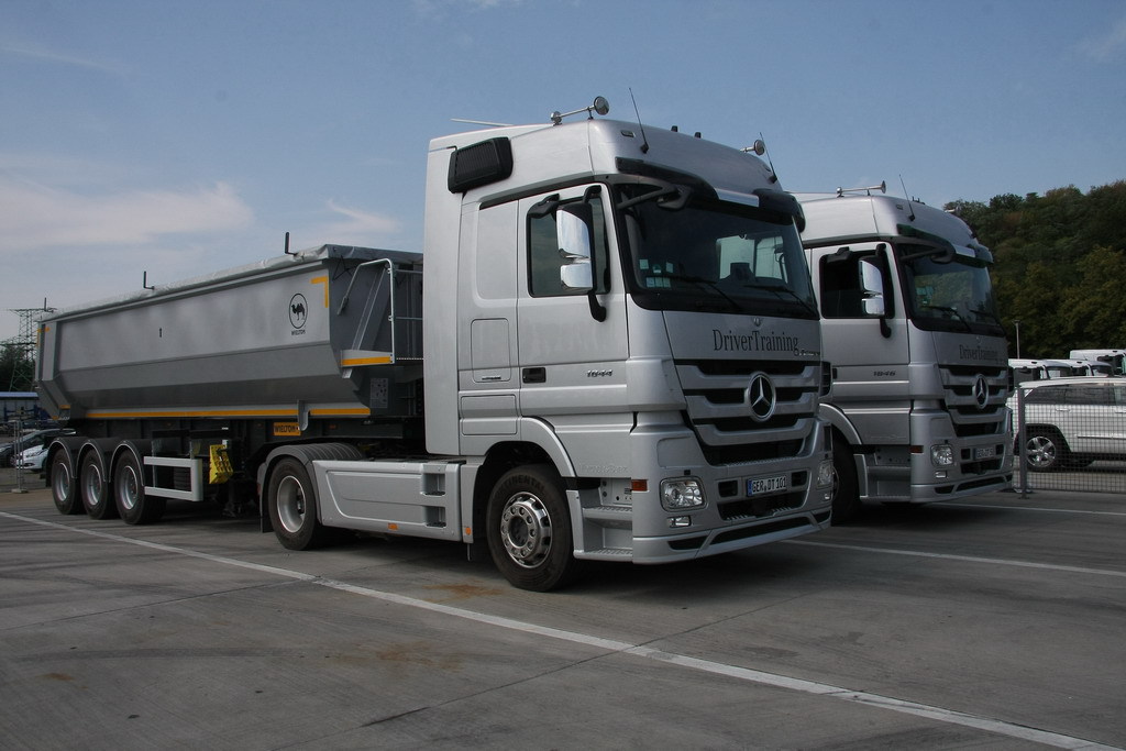 П'ять років тому Mercedes-Benz Trucks став першим виробником вантажних автомобілів, хто запропонував на європейському ринку курси водійської майстерності для професійних водіїв