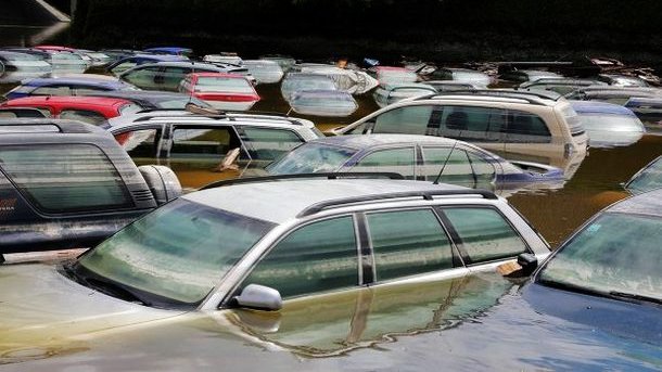 1 вересня 2017, 4:15 Переглядів:   У США затопило багато авто