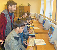 Серія перевірок почалася в Росії після скандалу з піратськими програмами Windows в пермської сільській школі