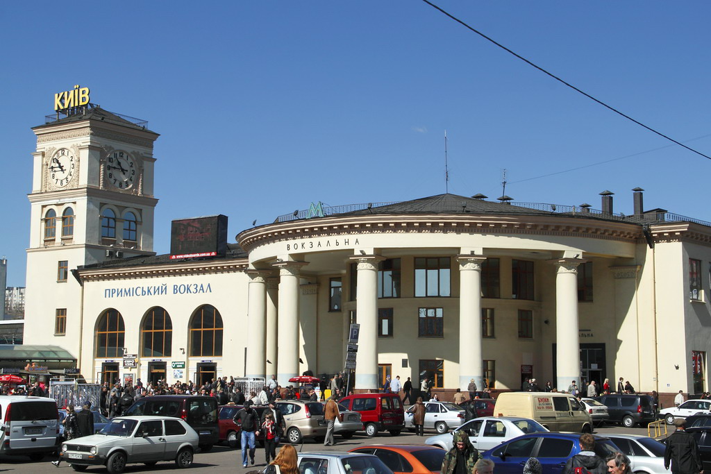 За його словами, з'явиться ще багато проектів, які будуть реалізовані поруч зі станцією метро «Вокзальна» в Києві і біля залізничного вокзалу