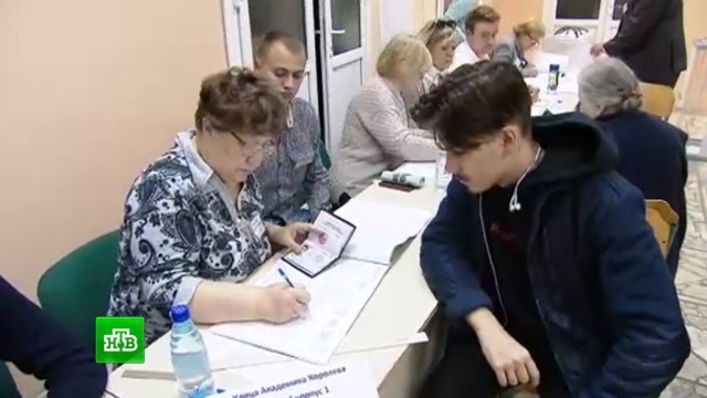 Раніше в столиці в голосуванні   взяв участь мер Сергій Собянін   , Який закликав москвичів взяти з нього приклад