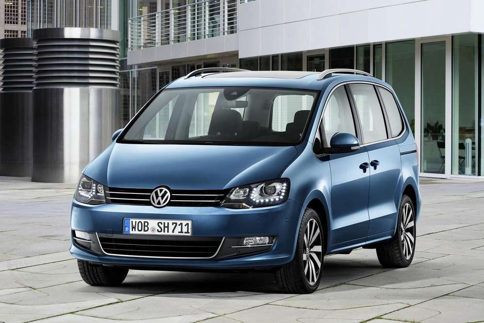 Євро, новий мінівен Volkswagen Sharan не купити, зате можна придбати «дідка», який дасть фору деяким спорткарам