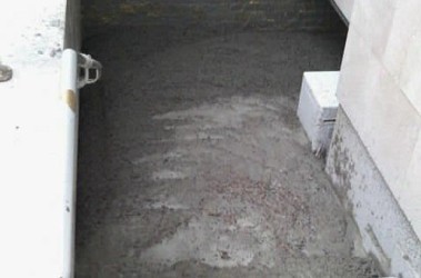 4 лютого 2011, 17:28 Переглядів:   Під двері вилили 15 кубометрів цементу